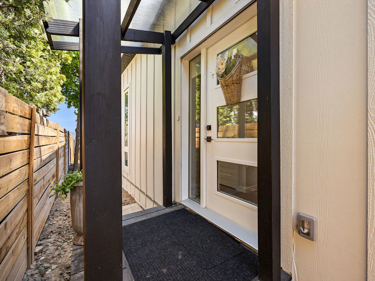 Units 1 & 2-1018 West Kelowna Road, West Kelowna, BC, V1Z 3B7 - 29