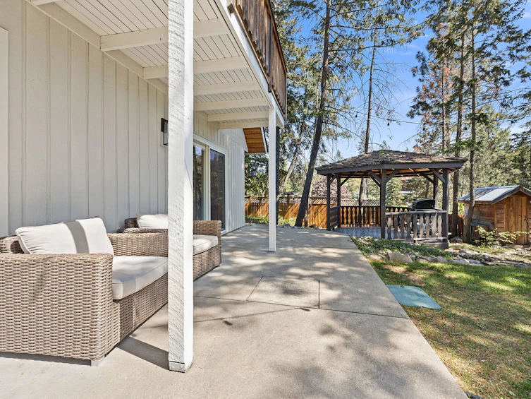Units 1 & 2-1018 West Kelowna Road, West Kelowna, BC, V1Z 3B7 - 53