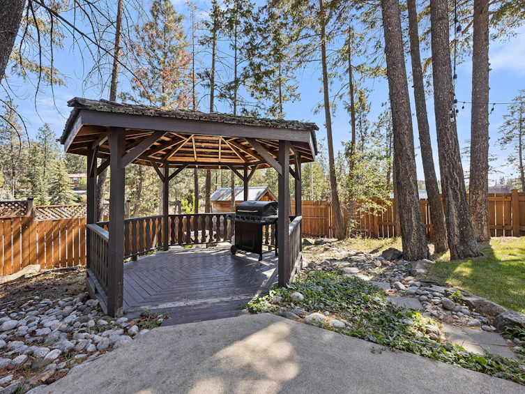 Units 1 & 2-1018 West Kelowna Road, West Kelowna, BC, V1Z 3B7 - 54