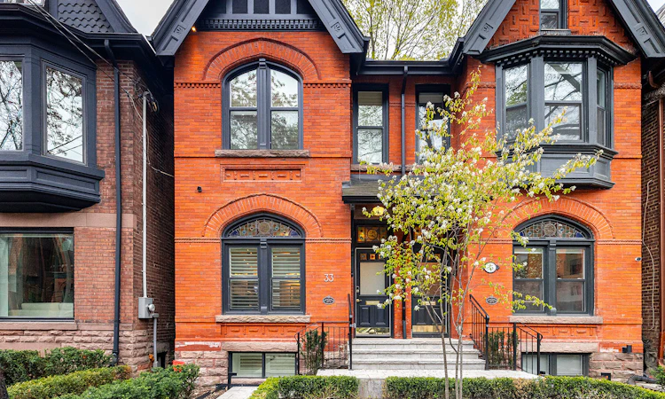 33 Tranby Avenue