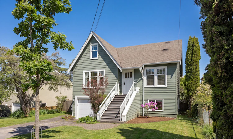 2052 Carrick Street