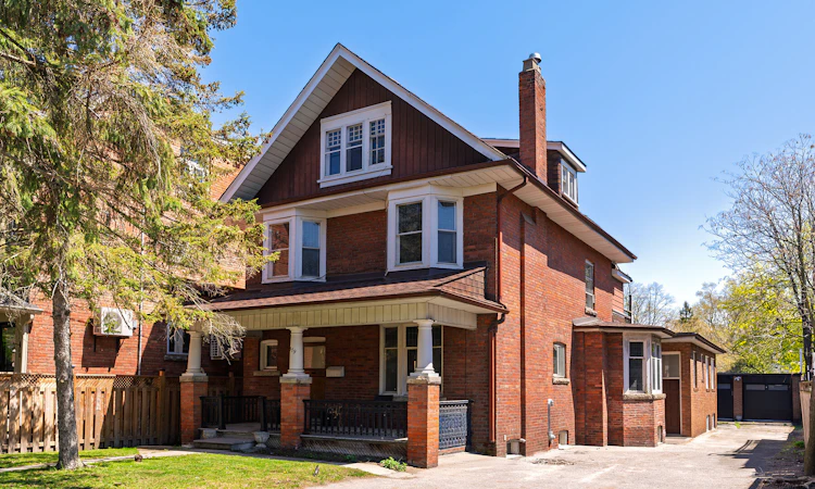 579 Indian Road