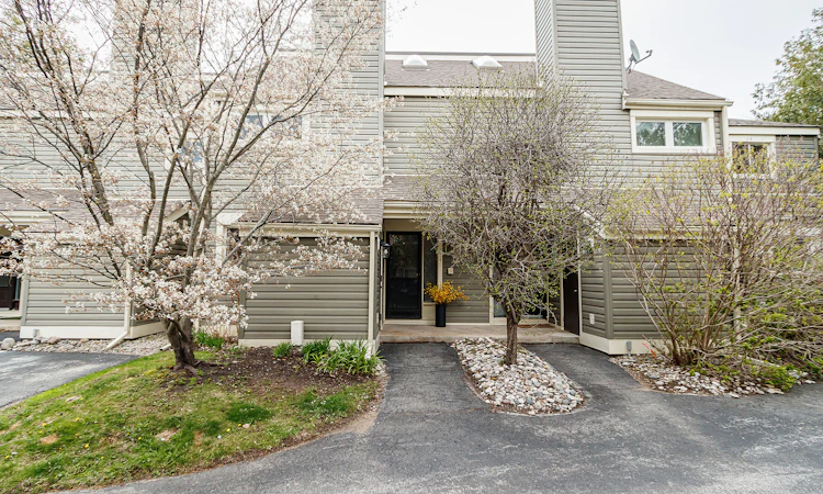 214-214 Escarpment Crescent