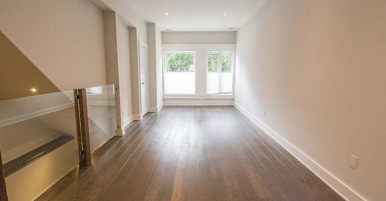 Main-900 Manning Avenue, Toronto, ON, M6G 2X4 - 8