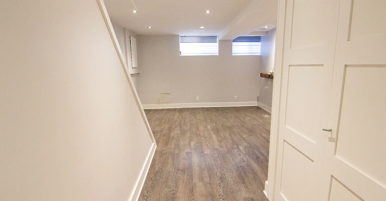 Main-900 Manning Avenue, Toronto, ON, M6G 2X4 - 15