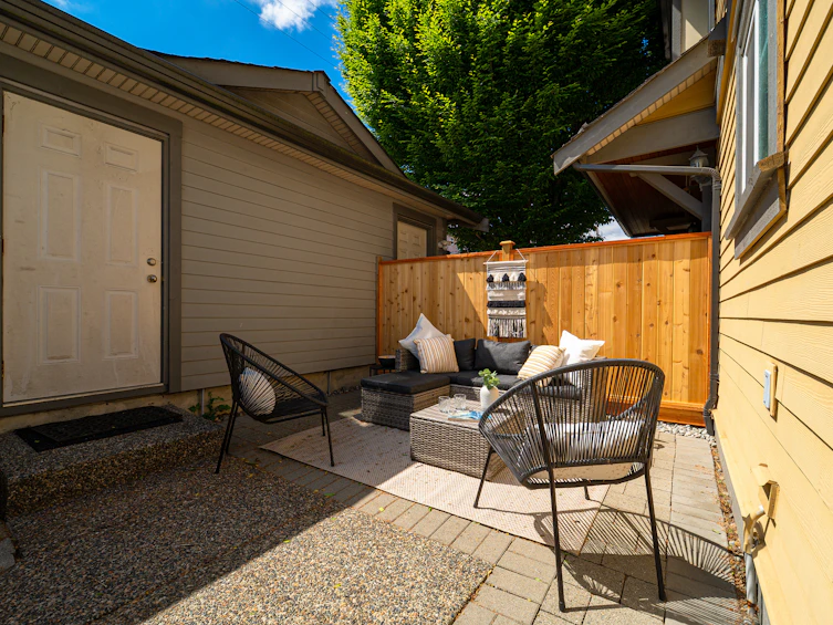 2412 St. Catherines Street, Vancouver, BC, V5T 3X9 - 4