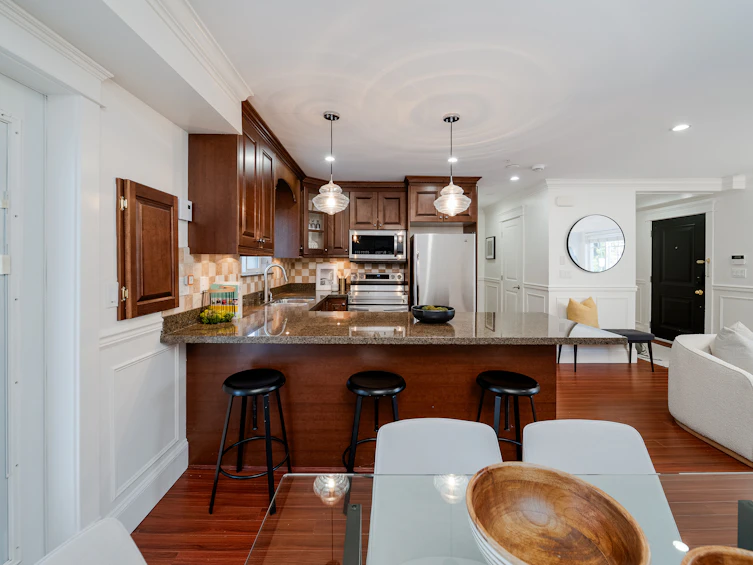 2412 St. Catherines Street, Vancouver, BC, V5T 3X9 - 17