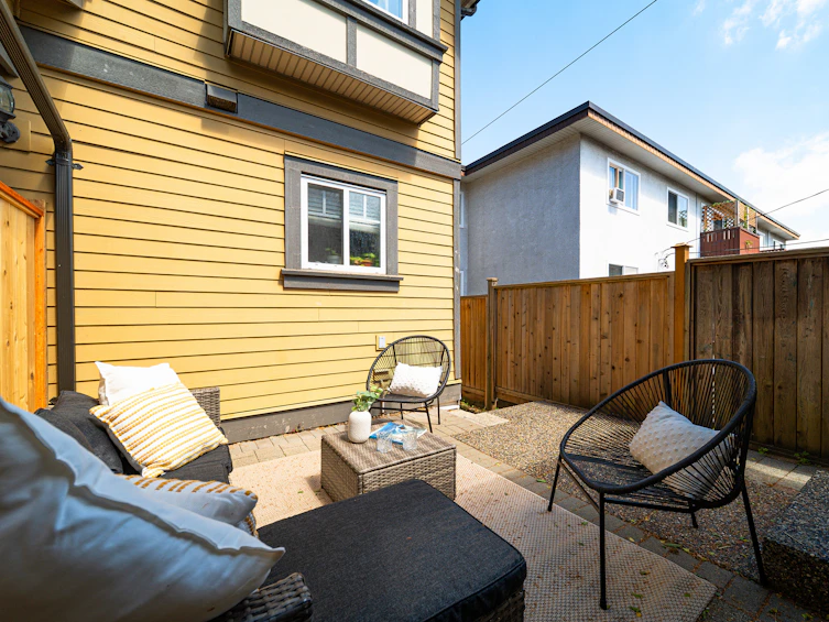 2412 St. Catherines Street, Vancouver, BC, V5T 3X9 - 6