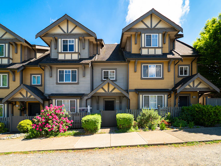 2412 St. Catherines Street, Vancouver, BC, V5T 3X9 - 2
