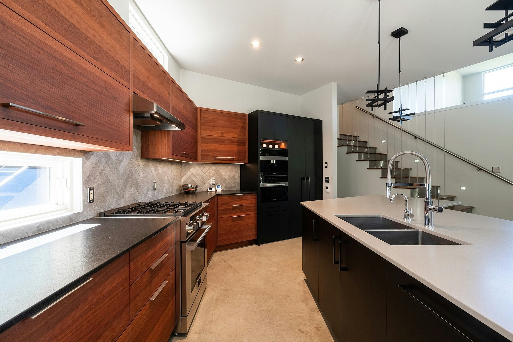 324 Clifton Road, Kelowna, BC, V1V 1A5 - 11