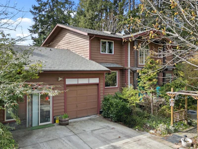 6279-6283 Sechelt Inlet Road - 4