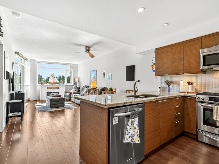 402-5725 Teredo Street, Sechelt, BC, V7Z 0J7 - 8