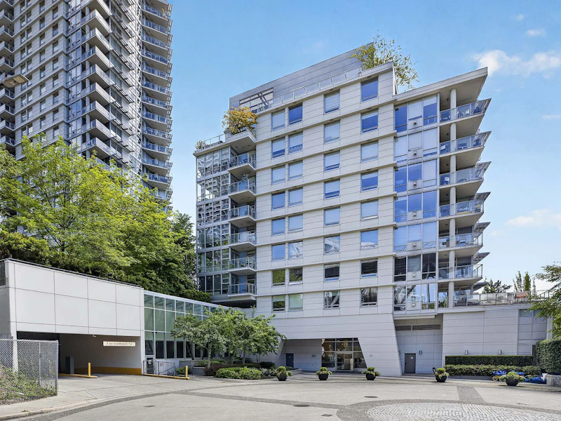801 - 633 Kinghorne Mews, Vancouver BC V6Z 3H3