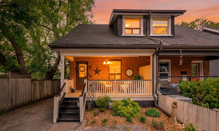 2 Winston Avenue