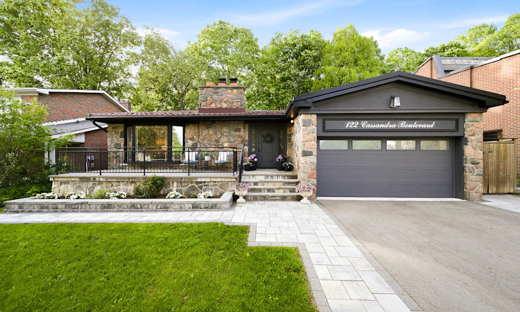122 Cassandra Boulevard