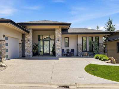 818 Brassey Place - 3