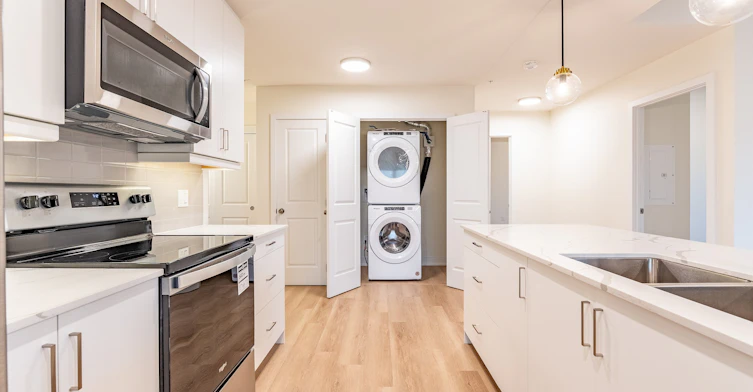 411-121 Mary Street, Clearview, ON, L0M 1G0 - 8