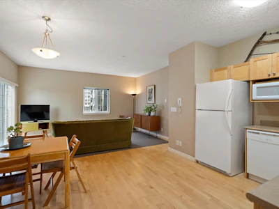 301-2844 Bryn Maur Road - 4