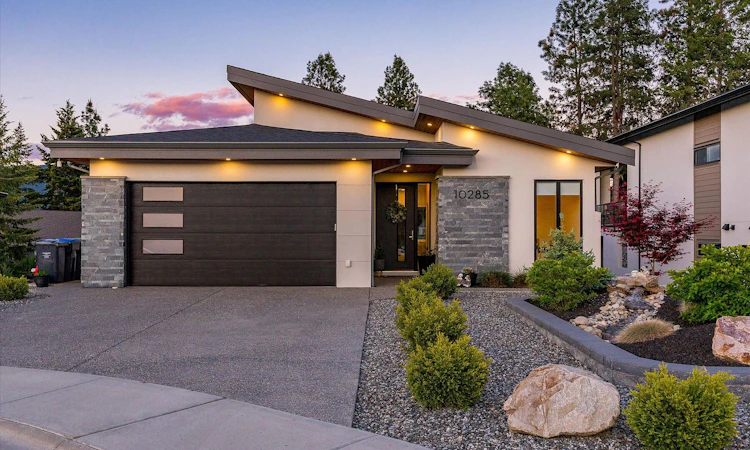10285 Beacon Hill Drive
