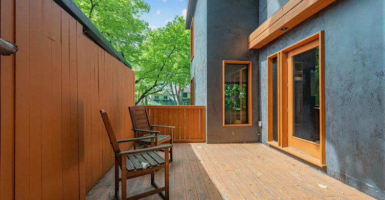 32 Regal Road, Toronto, ON, M6H 2J7 - 11