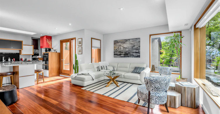 32 Regal Road, Toronto, ON, M6H 2J7 - 9