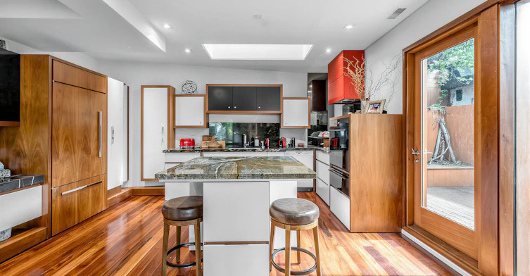 32 Regal Road, Toronto, ON, M6H 2J7 - 10
