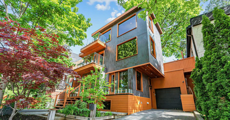 32 Regal Road, Toronto, ON, M6H 2J7 - 2