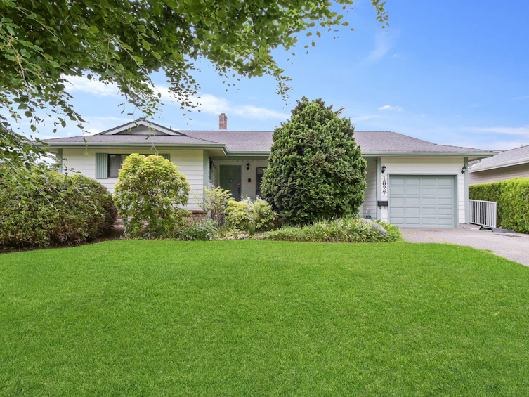 1827 142nd Street, Surrey, BC, V4A 6V3