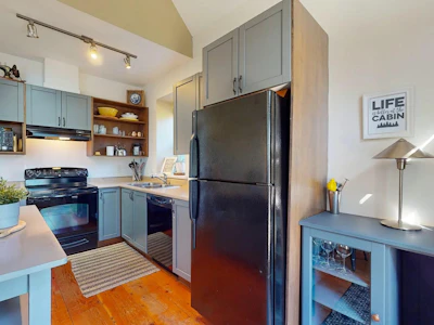 13555 Lee Road - 5