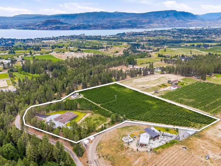 4235 Todd Road, Kelowna, BC, V1W 4B8 - 5