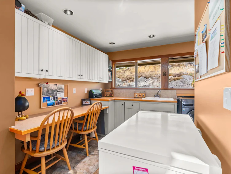 4266 Orca Road, Pender Harbour Egmont, BC, V0N 1S1 - 24