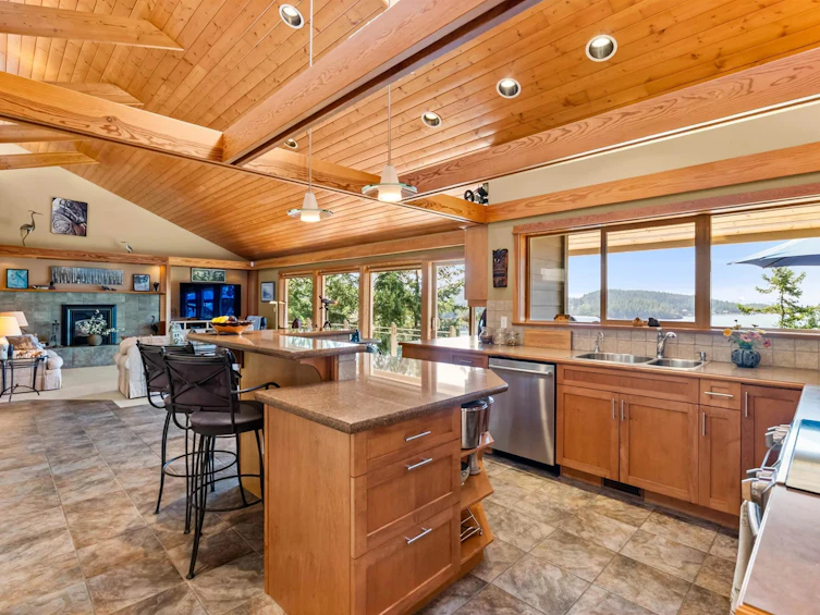 4266 Orca Road, Pender Harbour Egmont, BC, V0N 1S1 - 10