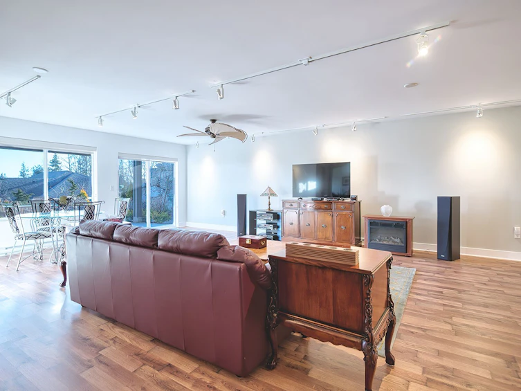 6263 Apollo Road, Sechelt, BC, V7Z 0N7 - 27