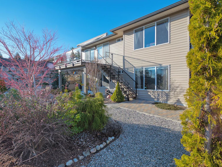 6263 Apollo Road, Sechelt, BC, V7Z 0N7 - 32