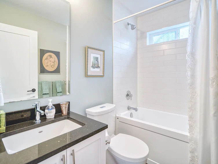 6263 Apollo Road, Sechelt, BC, V7Z 0N7 - 31