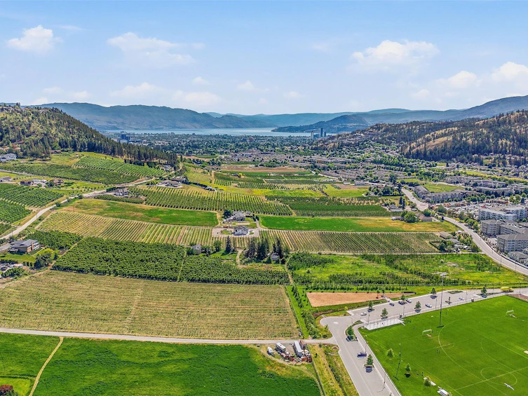 319 Valley Road, Kelowna, BC, V1W 4C5 - 10