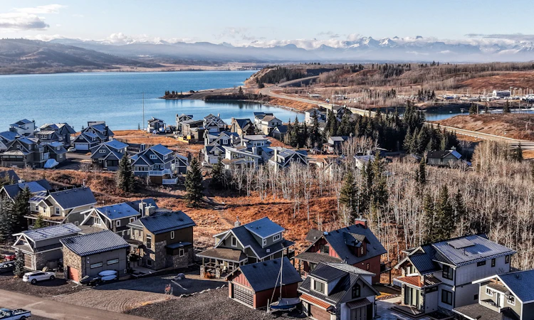 247 Cottageclub Crescent