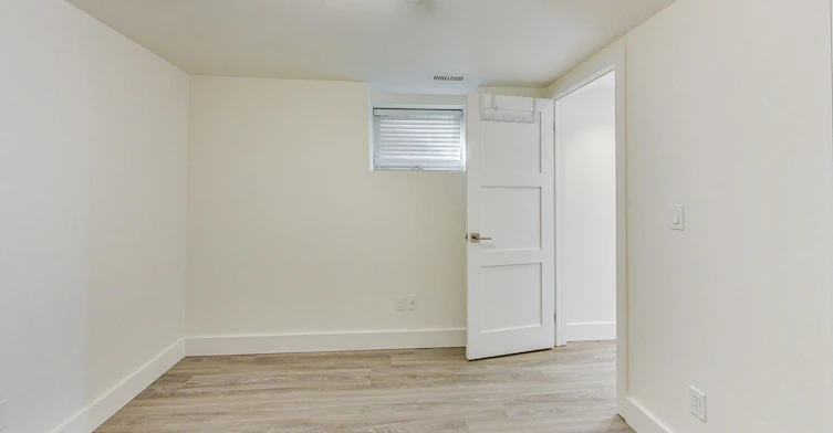 Lower-669 Euclid Avenue, Toronto, ON, M6G 2T8 - 16