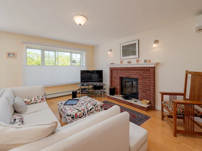 4432 Graveley Street - 3