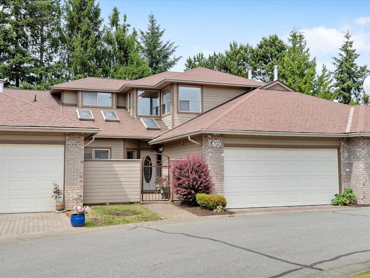 702-4515 Pipeline Road, Saanich, BC, V8Z 5M3