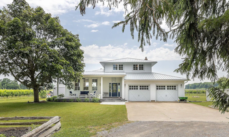1219 Lakeshore Road