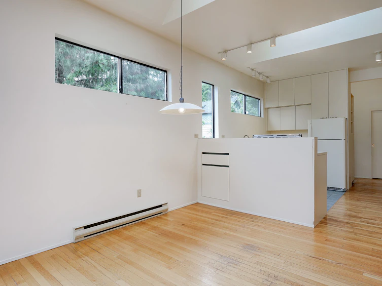 1607 Rebecca Street, Victoria, BC, V8T 3N3 - 13