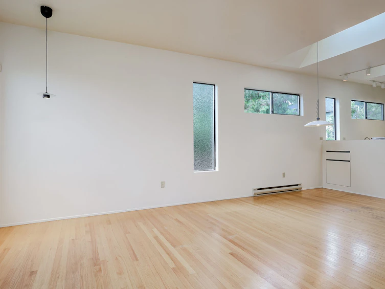 1607 Rebecca Street, Victoria, BC, V8T 3N3 - 12