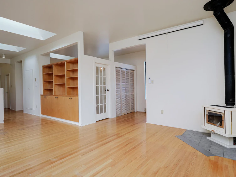 1607 Rebecca Street, Victoria, BC, V8T 3N3 - 9