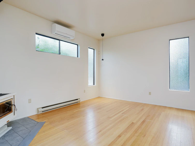 1607 Rebecca Street, Victoria, BC, V8T 3N3 - 11