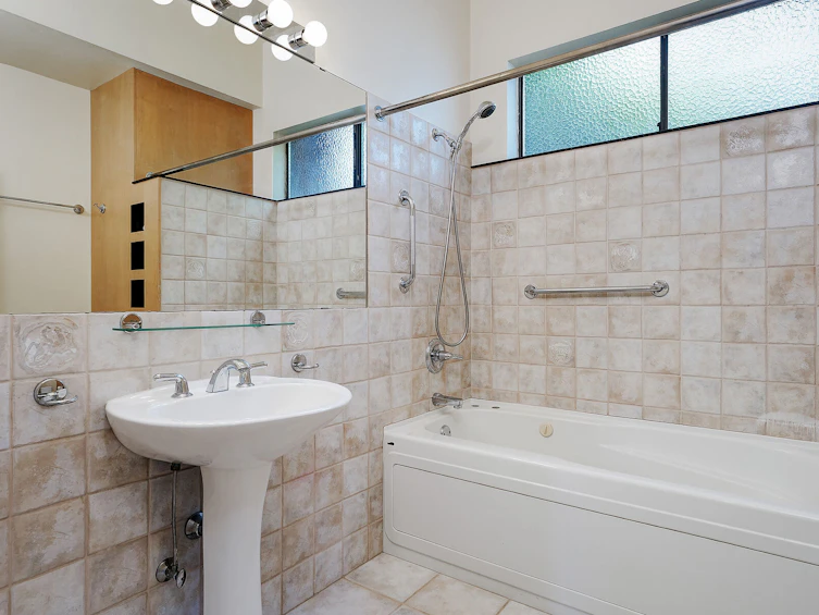 1607 Rebecca Street, Victoria, BC, V8T 3N3 - 20
