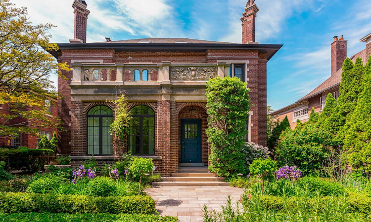 10 Mckenzie Avenue