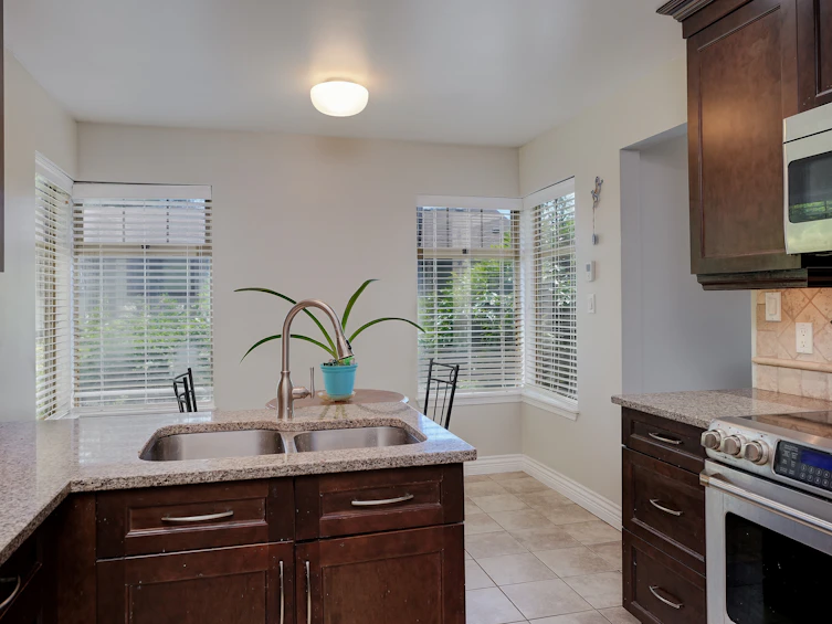 35-909 Admirals Road, Esquimalt, BC, V9A 2P1 - 6