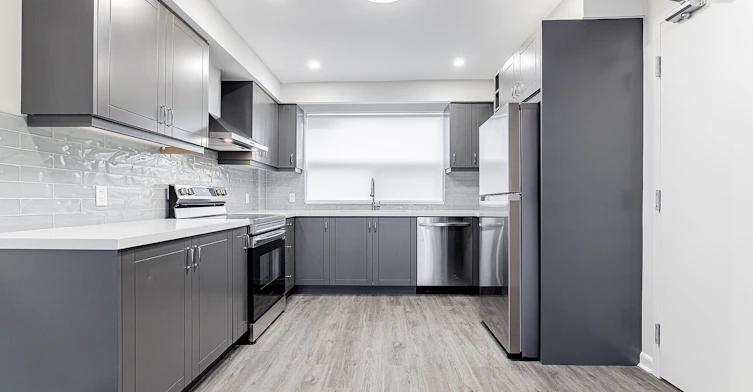 72 Winston Park Blvd Main, Toronto, ON, M3K 1C3 - 2
