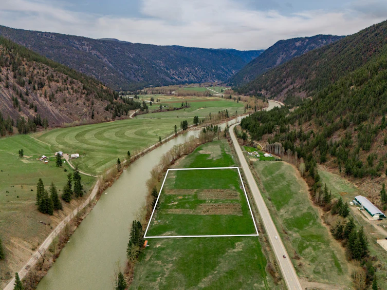 786 3 Highway, Princeton, BC, V0X 1W0 - 2